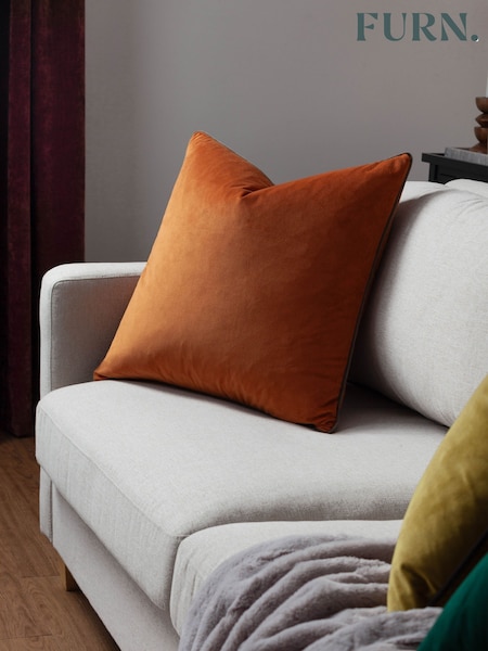 Furn Pumpkin Mocha Meridian Velvet Cushion (H99569) | €20