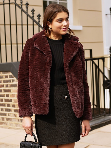 Friends Like These Burgundy Red Short Faux Fur City Coat (K42572) | €44