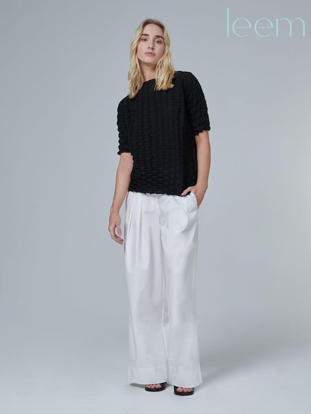 leem Black Plisse Top (K50870) | €57