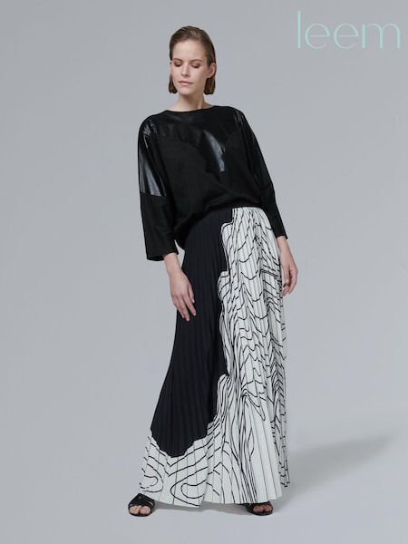 leem Black Foil Printed Batwing Sleeve Blouse (K50884) | €37