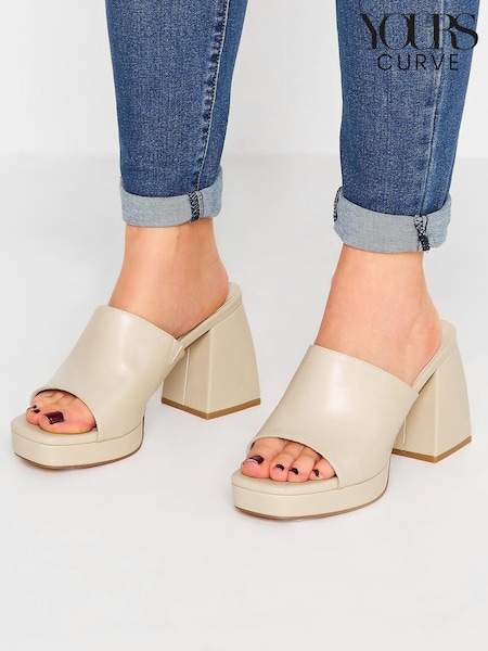 Yours Curve Extra-Wide Fit Chunky Platform Mule (K58054) | € 9