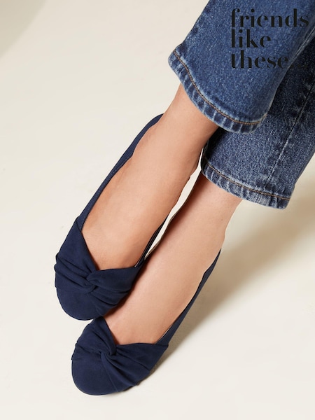 Friends Like These Round Toe Twist Flat Ballerina (K69233) | € 15