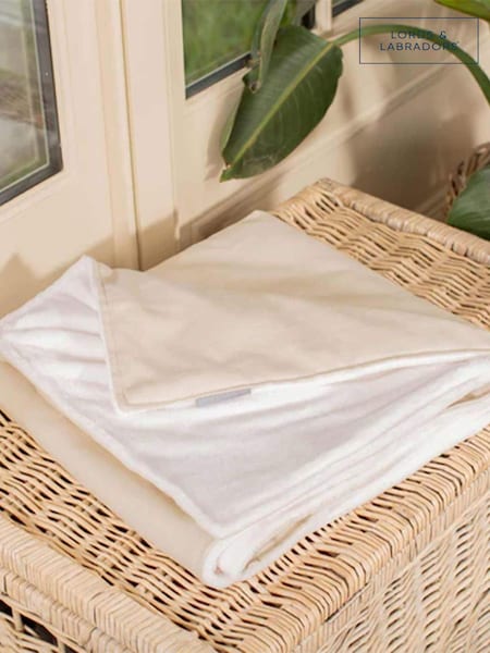 Lords and Labradors Savanna 100% Cotton Dog Blanket (K73968) | € 54 - € 69