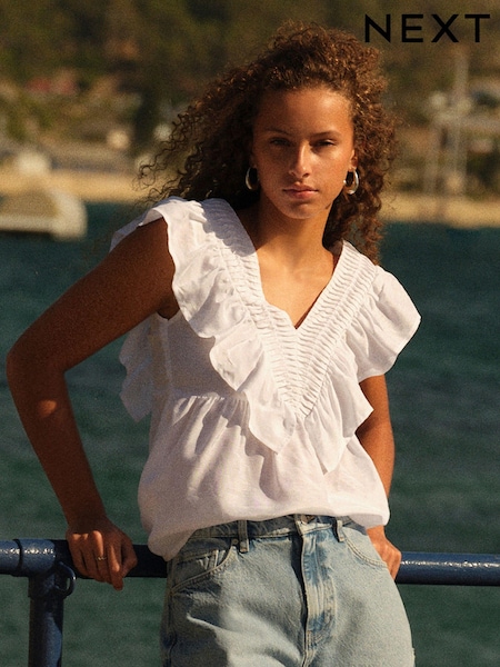White Sleeveless Ruffle V-Neck Top (K75101) | €9