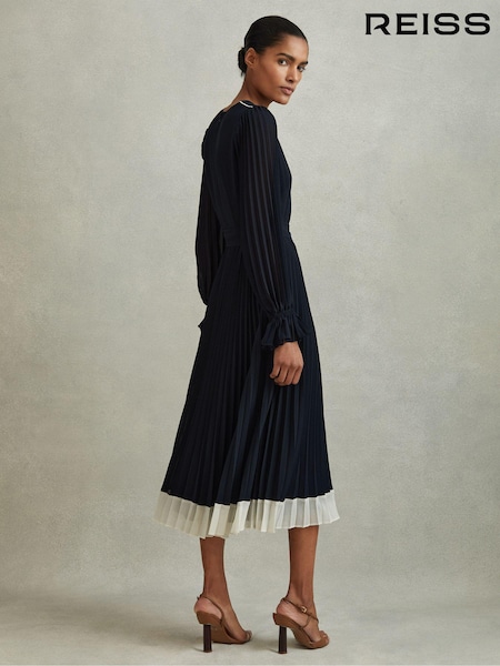 Reiss Navy/Cream Priya Petite Pleated Belted Midi Dress (K76098) | €185