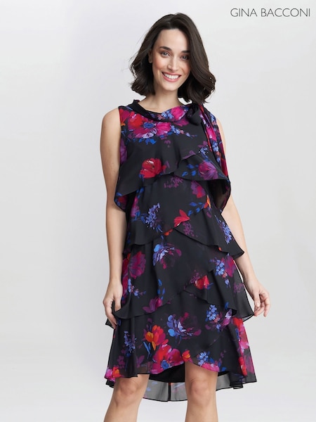 Gina Bacconi Neesha Sleeveless Printed Tiered Black Dress With Tie Neck (K79998) | € 136