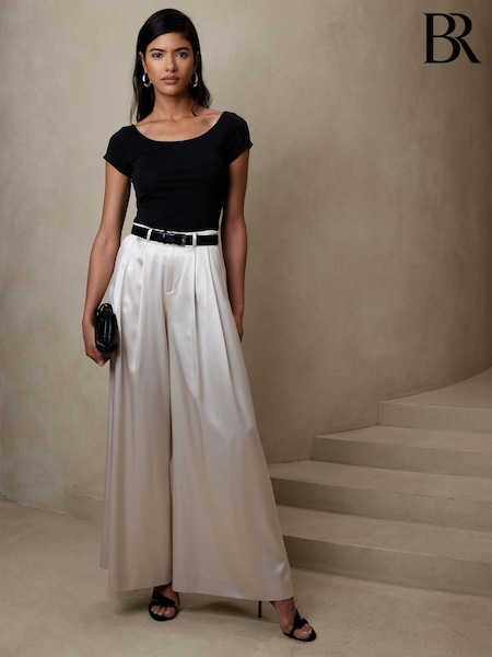 Banana Republic Refined Scoop-Neck T-Shirt (K81044) | €47