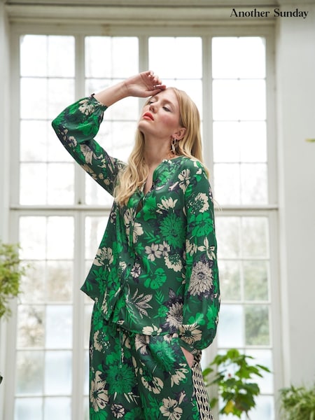 Another Sunday Long Sleeved Satin Black Blouse In Green Floral Print (K81295) | €24