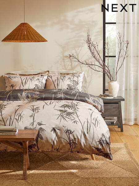 Monochrome 200 Thread Count 100% Cotton Oriental Leaf Duvet Cover and Pillowcase Set (K82349) | €27 - €44