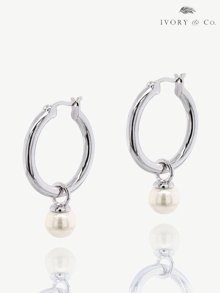 Ivory & Co Gold Newark Statement Hoop Pearl Earrings (K82744) | €50