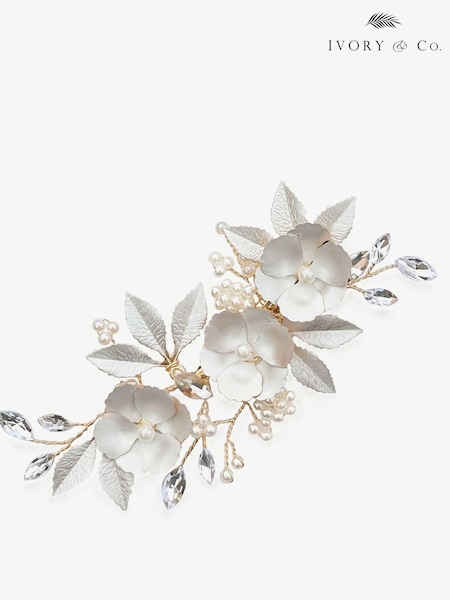 Guld - Ivory & Co Gardenia Crystal And Pearl Enamelled Floral Clip (K82789) | kr950