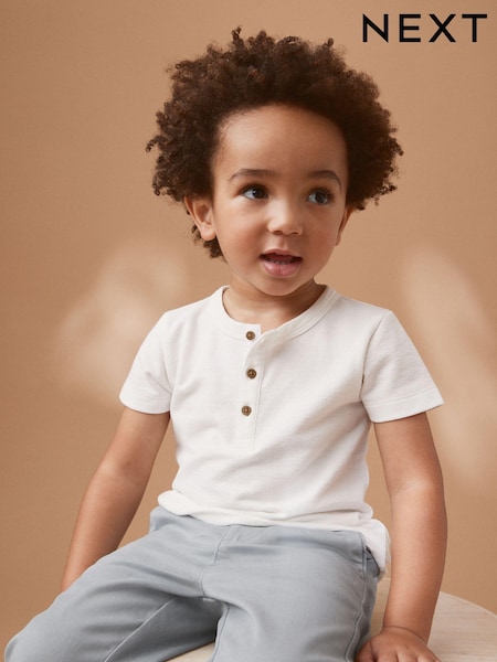 לבן - Short Sleeve Henley Neck T-shirt (3mths-7yrs) (K83361) | ‏21‏₪ - ‏29‏ ₪