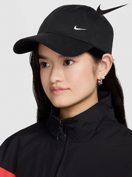črna - Nike Club Unstructured Curved Bill Cap (K85205) | € 18