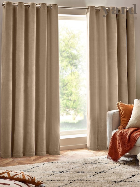 Yard Heavy Chenille Velvet Room Darkening Eyelet Curtains (K85565) | €102 - €260
