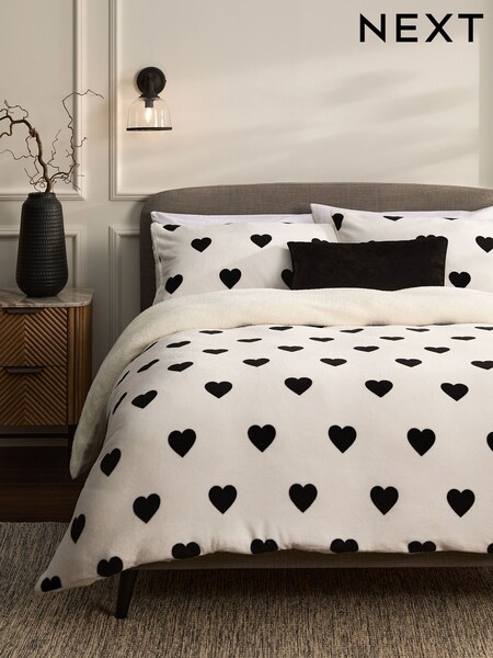 Black/White Heart Christmas Printed Festive Icons Fairisle Pattern Fleece Duvet Cover and Pillowcase Set (K85619) | €13.50 - €31