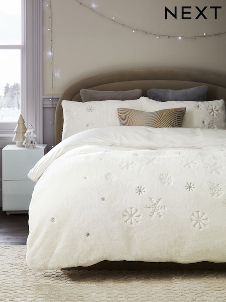 White Embroidered Snowflake Faux Fur Christmas Duvet Cover and Pillowcase Set (K85625) | €42 - €65