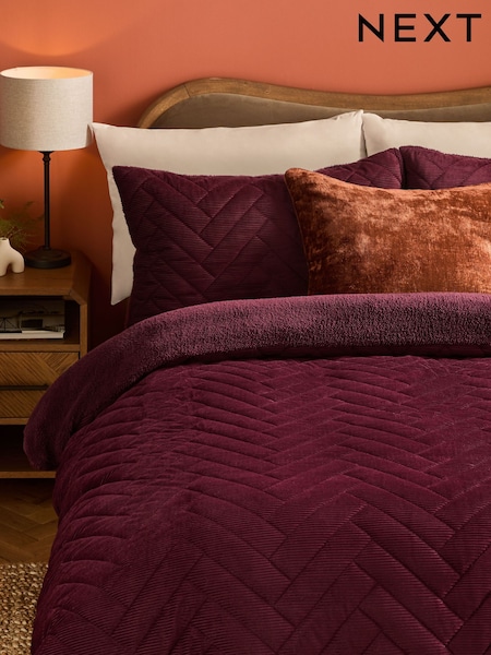 Red Burgundy Cord Fleece Quilted 4 Tog Duvet Cover and Pillowcase Set (K85668) | €33 - €53