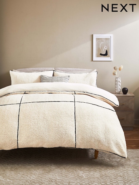 Teddy Fleece With Trim Duvet Cover and Pillowcase Set (K85678) | €39 - €62