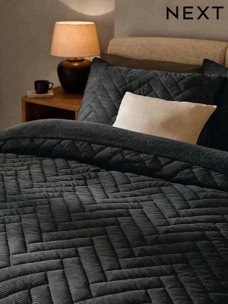 Charcoal Grey Cord Fleece Quilted 4 Tog Duvet Cover and Pillowcase Set (K85886) | €63 - €101