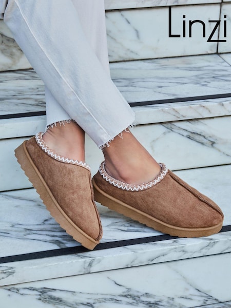 Linzi Brown Tana Faux Suede Slip-On Slippers (K85961) | R$ 295