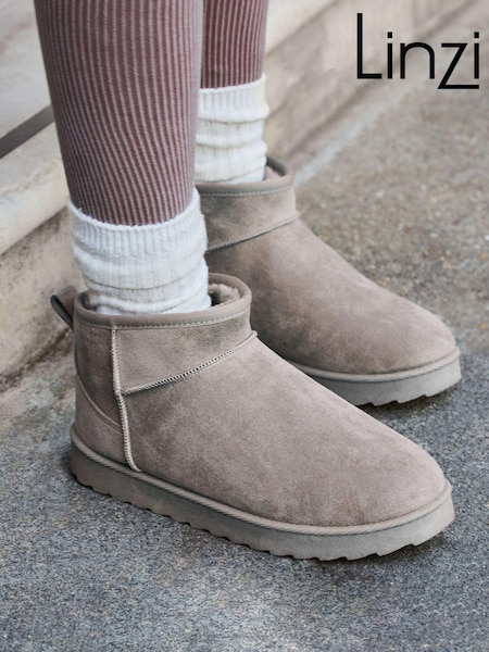 Linzi Light Grey Mini Addy Faux Suede Lined Ankle Boots (K85963) | €46