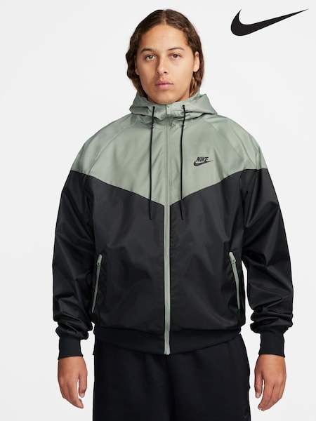 Nike Black Sportswear Windrunner Hooded Jacket (K86218) | €79