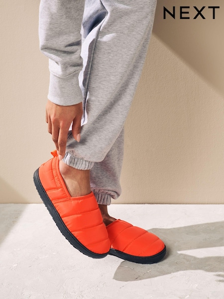 Красный - Water Repellent Quilted Shoot Slippers (K86487) | €14