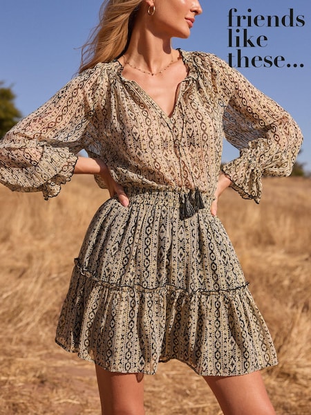 Friends Like These Printed Flippy Chiffon Tiered Mini Co Ord Skirt (K87518) | €20