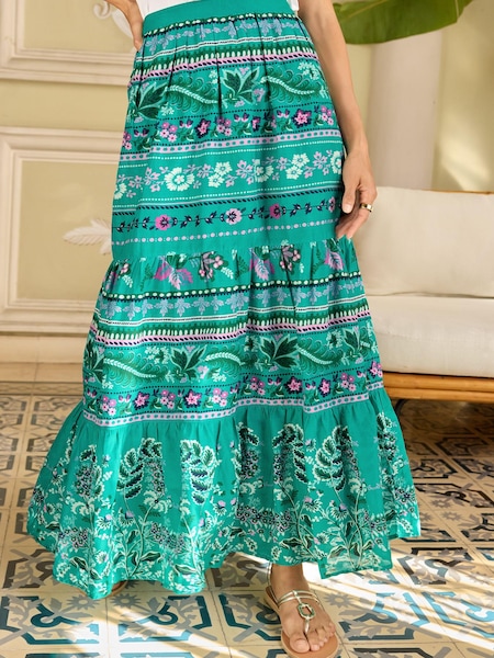 V&A | Love & Roses Green Paisley Petite Printed Tiered Skirt (K90276) | €48