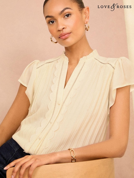 Love & Roses Ivory White Scallop Detail Flutter Sleeve Pleated Top (K92904) | 86 QAR
