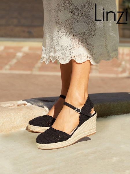 Linzi Riviera Woven Closed Toe Wedges (K93184) | 51 €