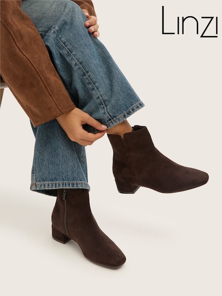 Braun - Linzi Tailored Stiefeletten mit breiter Passform und Blockabsatz