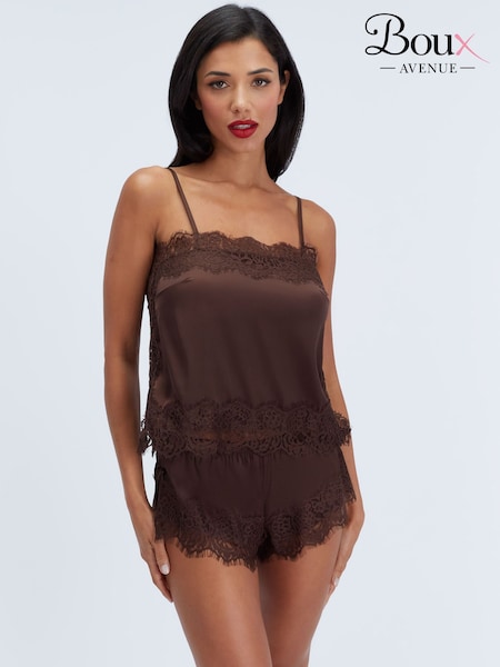 Brun - Boux Avenue Seraphina Ensemble de pyjamas court en satin et dentelle