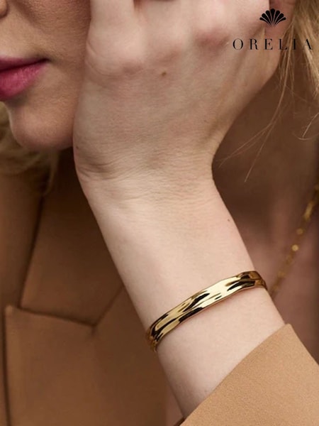 لون ذهبي - Orelia London Molten Bangle