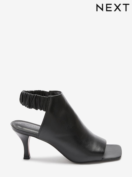 Black Signature Leather Ruched Shoe Boots (M15699) | € 32