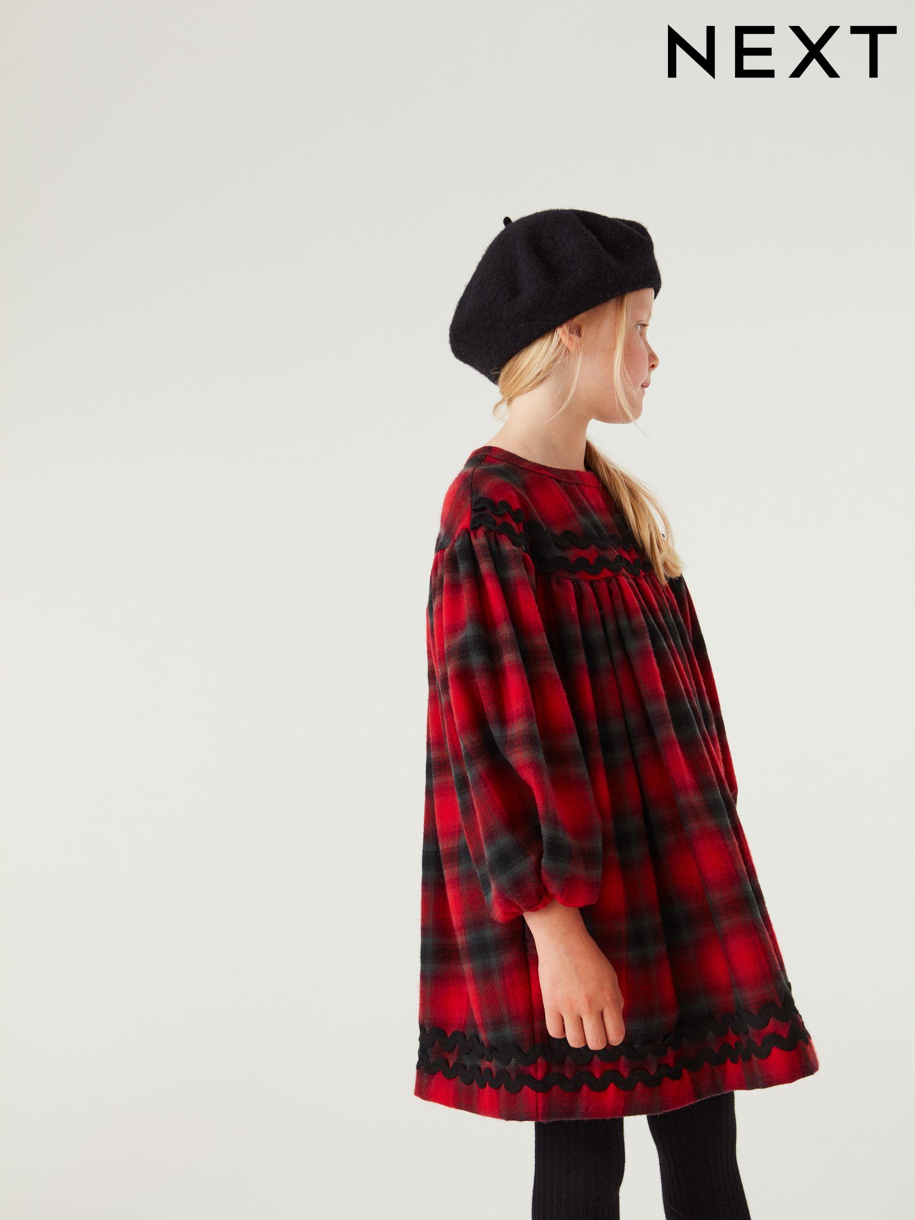 Girls black bobble hat 2025