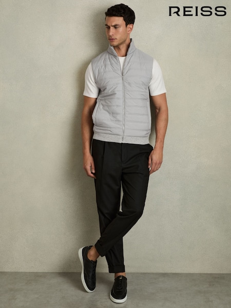 Pehmeä harmaa - Reiss William Hybrid Quilt And Knit Zip-through Gilet (M20133) | €217