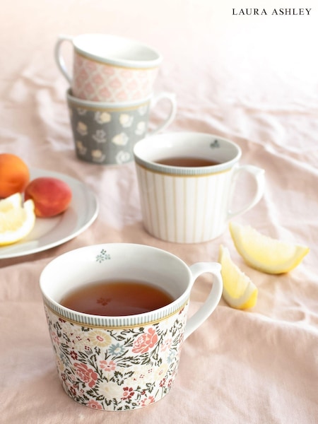 Laura Ashley Yellow Bone China Set of 4 Mug Sets (M36964) | €68