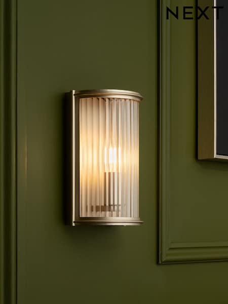 Brass Hertford Outdoor And Indoor (Including Bathroom) Wall Light (M40763) | €59