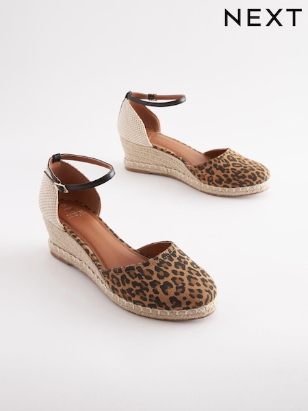 živalski vzorci - Forever Comfort® Closed Toe Wedges (M68336) | € 23