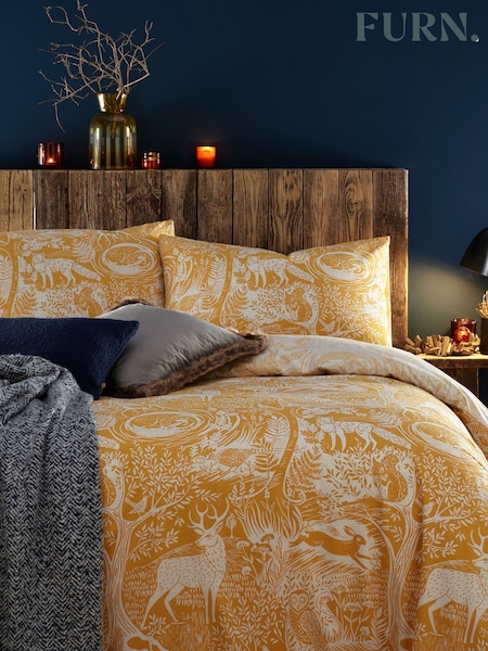 furn. Winter Woods Animal Reversible Christmas Duvet Cover and Pillowcase Set (M69110) | 8 850 Ft - 16 650 Ft