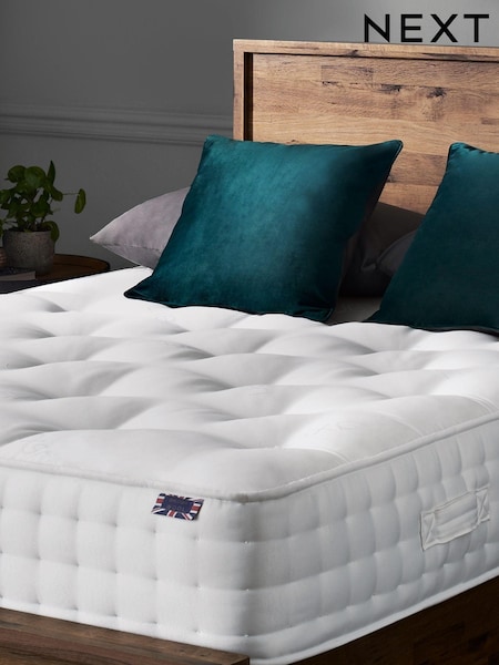 2500 Pocket Sprung Deluxe Medium Mattress (M77393) | €800 - €1,050