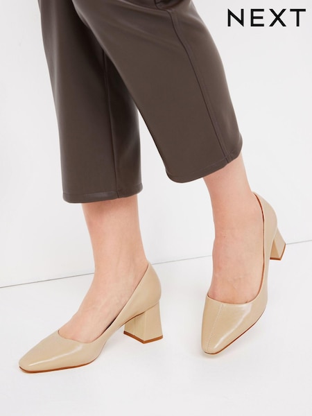 Nevtralno - Forever Comfort® Chisel Block Court Shoes (M80532) | € 16