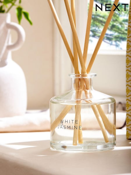 White Jasmine 200ml Fragranced Reed Diffuser (M82557) | €26