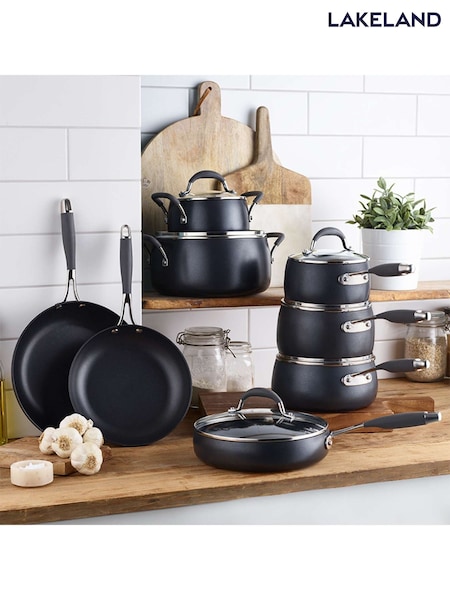 Lakeland Pewter Grey Hard Anodised 24 Sauté Pan (M82753) | €81