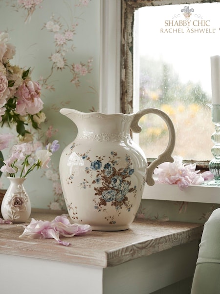 Shabby Chic by Rachel Ashwell® White Jug Vase (M91657) | €52