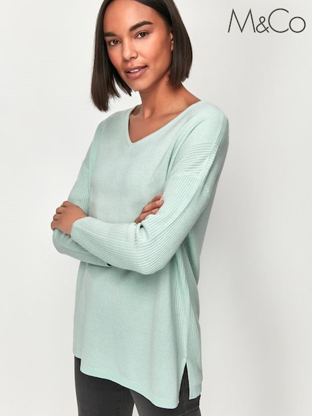 M&Co Green V-Neck Split Hem Jumper (M94551) | €7