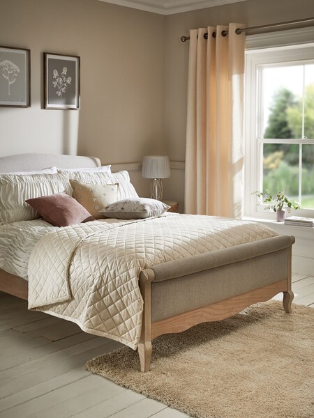 Cream Hamilton Velvet Quilted Bedspread (MQ2846) | €33 - €55