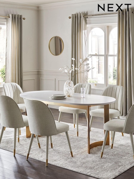 Light Evie Oak Effect 6 to 8 Seater Dining Table (N01380) | €750