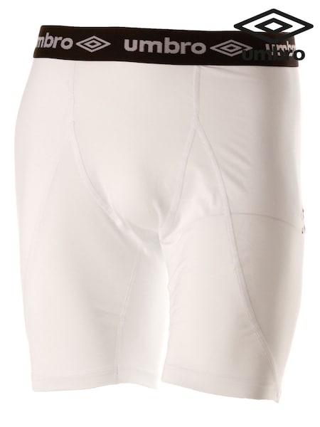 Umbro White Core Power Shorts (N05878) | €36